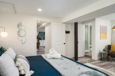 Denver Emerald - 1 BR w/ King Bed / 1 full Bath / Sleeps 2 [Close to Downtown]
