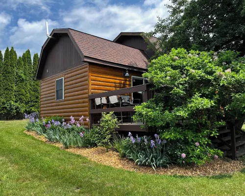 Heritage hideaway-Secluded Log Cabin Hotels in Fillmore County