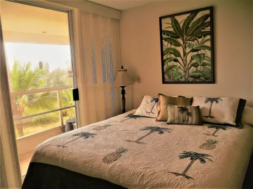 Lovely Appointed Studio with Ocean & Mountain Views.  Last Minute 15% Discount.