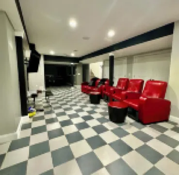 Waterfront, private, 2 bedroom apartment