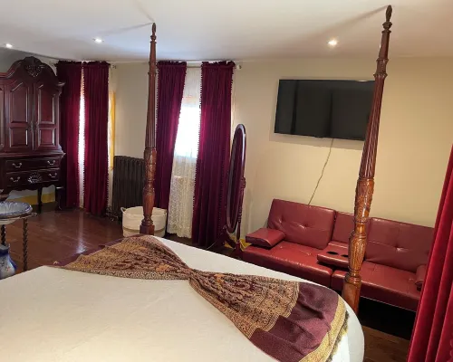Step back in time and experience the elegance of Victorian era. Hotels in Reading