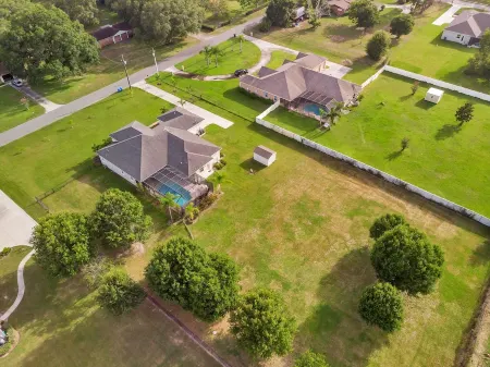 Everything you need in a home to enjoy Florida.