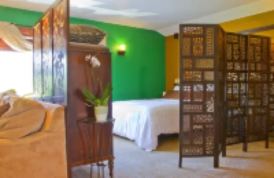 Lakeside Carriage House at Leaser Lake B and B -- cozy, comfortable, country