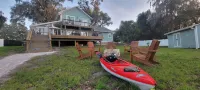 The Kayakers Retreat, Waterfront,King Bed w/Waterviews, Kayaks & bikes Included