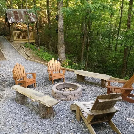 Tree  House Lodge (Real Log Mountain Paradise)