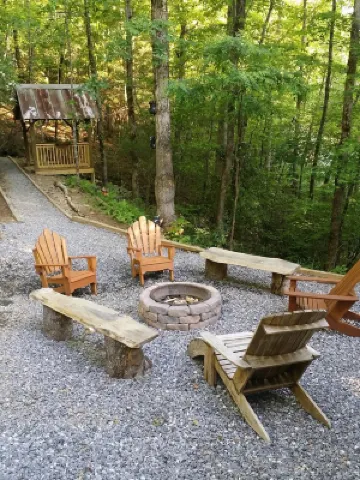 Tree  House Lodge (Real Log Mountain Paradise)