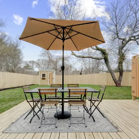 Walk to Town/Golf Club - Renovated Edgartown Home