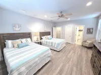 Premier Coastal Home - All Beach Equipment Provided! Pets stay FREE