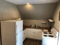 900 Sq Ft Downtown 1 Bedroom Apt, Close to Shopping, Honeywell, Eagles, Sleeps 5