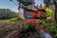 Mobley Myrtle Brook, secluded private retreat near beach. Pet friendly! Hotels in Port Orford