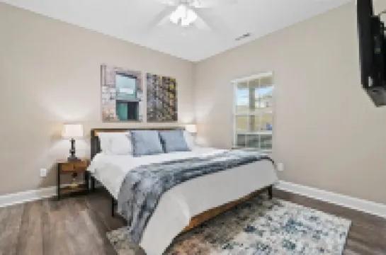 Bourbon Run - HotTub/ Ark 30min/ Horse Park 12min/ Walk Downtown/ 4BR Sleeps 8