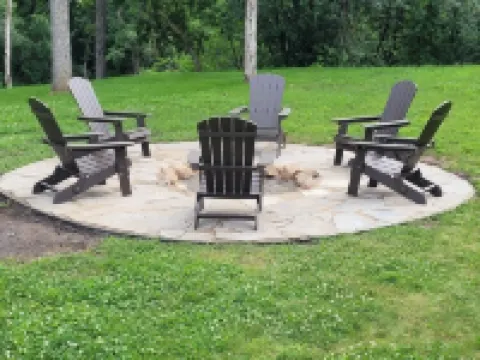 2 Bedroom Coach House, Green Lake, WI Hotels in Green Lake County