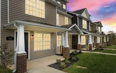 Stylish space with easy access to Clarksville’s best shopping and restaurants. Hotels near Beachaven Vineyards & Winery