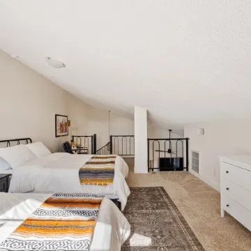 Superstition Mountain Views, Heated Pool/Hot Tub, 2Bd + Loft