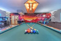 25p Mountain Retreat on 5.2 acres w Pool/Spa/Movie Theatre/Gameroom 5m from DT