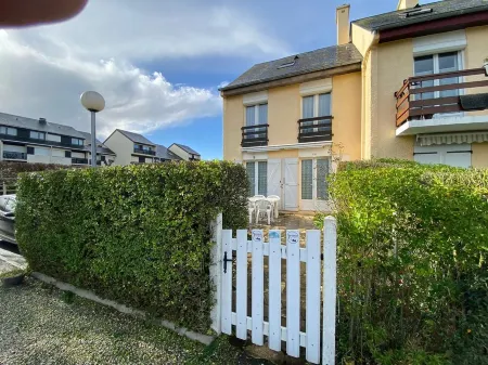 Maison Individuel du Centre Équestre - Proche mer Отели рядом с достопримечательностью «courseulles»