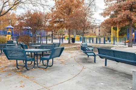 NEW Cozy Renovated Townhome | 25 min to Denver