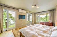 Ocean Side Deck House