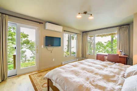 Ocean Side Deck House