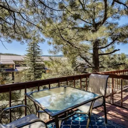 Tiny, Quiet, 2nd-Story, Private Condo with No TV