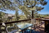 Tiny, Quiet, 2nd-Story, Private Condo with No TV Hotels in Angel Fire