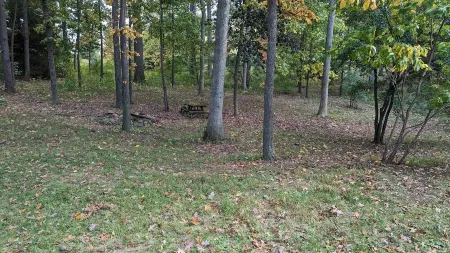 2 Bedroom, Sleeps 8-10, close to Penn State, Stadium and Downtown! HOT TUB!