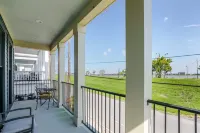 River View Luxury with Heated Pool & Take Ferry to French Quarter