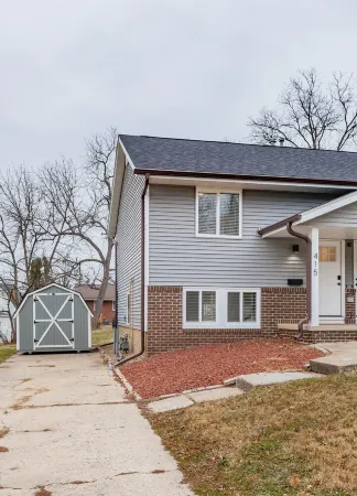 A Charming Home Minutes to Downtown, Zoo, & Airport with Hidden Reading Nook!