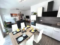 "elstar" - Barrierefreies Ferienhaus mit Carport Terrasse Netflix Free Wifi Hotels in Meppen