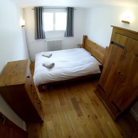 Central 6 Person 47m2 Apartment. Amazing South Facing Balcony. 150m To Ski Lifts