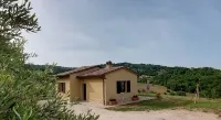 Lovely Cottage in the Tiber River Park, panoramic eclusivo near Todi
