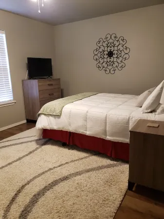 Northwest Arkansas Adventures- Beautiful Condo, with Two Master Bedrooms