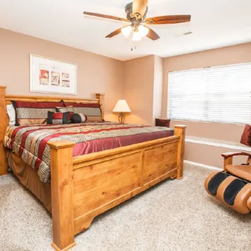 No Stairs! Great View - Massage Chair - Central Branson- Heated Pool-King Beds