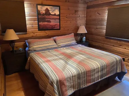 Fire pit! Cedar Haven Cabin - Between Bryce and Zion