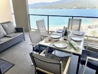 Superb T3 air-conditioned seafront with beach access in the center of Propriano.