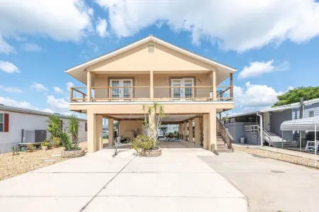 Waterfront, Private Boat Dock, Paddle board, Near Springs