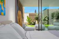 Modern, comfortable villa in Costa Smeralda, Sardinia near Olbia Airport