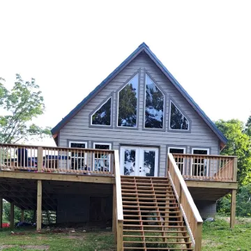Buckingham cabin#2 @ the Lake minutes from New River Gorge National Park Hot tub