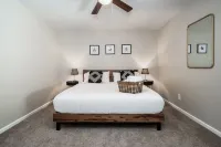 4 BD 2 Bath Home 10 min from base