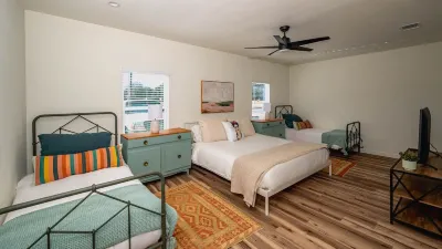 Wheelchair Accessible Home 5 Miles From Riverwalk Hotels in West San Antonio