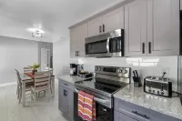 Paradise Pool & Golf retreat in the heart of Tampa, Florida!