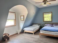 Cozy 4-bedroom house in adorable Watervliet with fitness room, WiFi