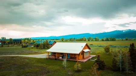 Spacious Cabin near Jackson Hole