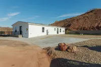 BRAND NEW 🌟Spacious🌟  Parker Strip Oasis TONS OF BOAT PARKING
