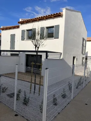 New villa by the sea