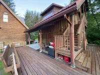 Sandy Beach Sunrise Studio- Just steps from Sandy Beach & Treadwell trail! فنادق في جونو