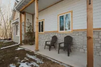 Newly Constructed Home, Walking Distance to Downtown Fish Creek! - 4-stjärniga