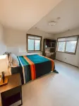 Fireplace, Large Deck with Panoramic Views, 3BR + 3BA, new carpet and blinds