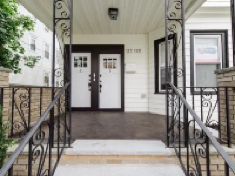 Boston Luxury Home, Free parking, 5 mins to the Casino, 10 minutes to airport. Hoteles en Everett