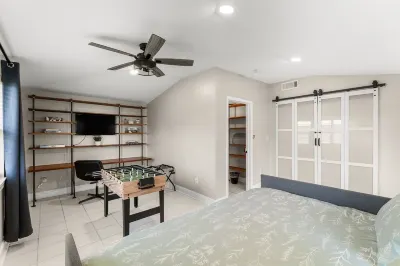 GameRoom+Dogs+4 BR+Kids+FAST WIFI + 2 Kings